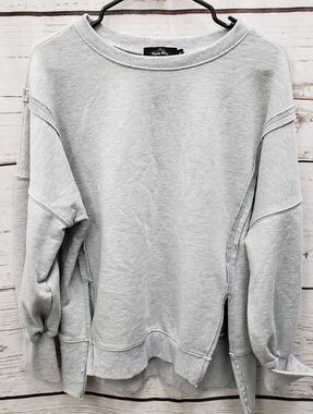 Trendy Queens Sz Small Gray Womens Oversized Sweatshirt Exposed Seams Side Slit
